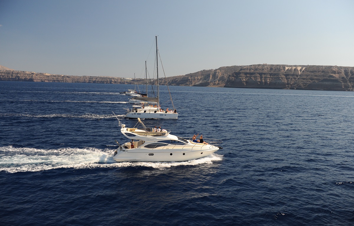 yacht rental in santorini greece