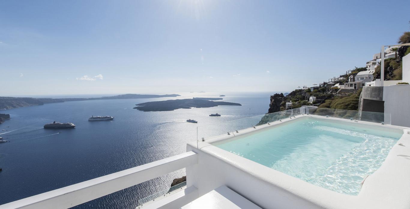 luxury Santorini Hotels