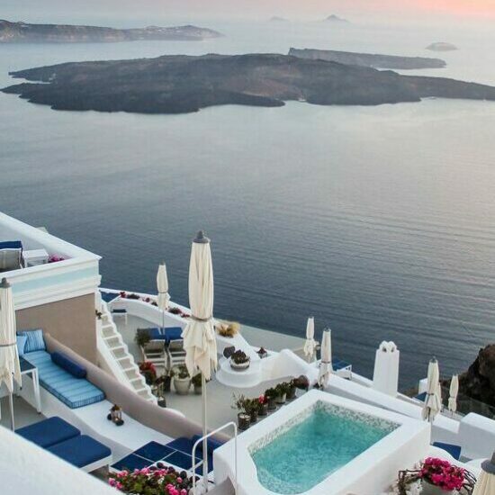 luxury santorini hotels