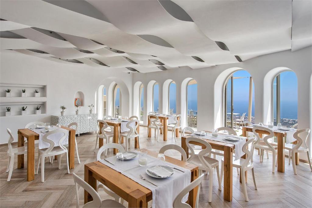 skyfall-suites-pyrgos-santorini