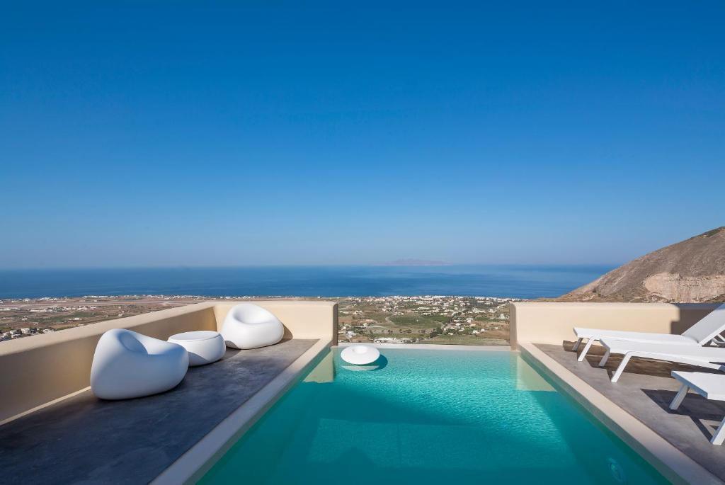 pools skyfall-suites-pyrgos-santorini