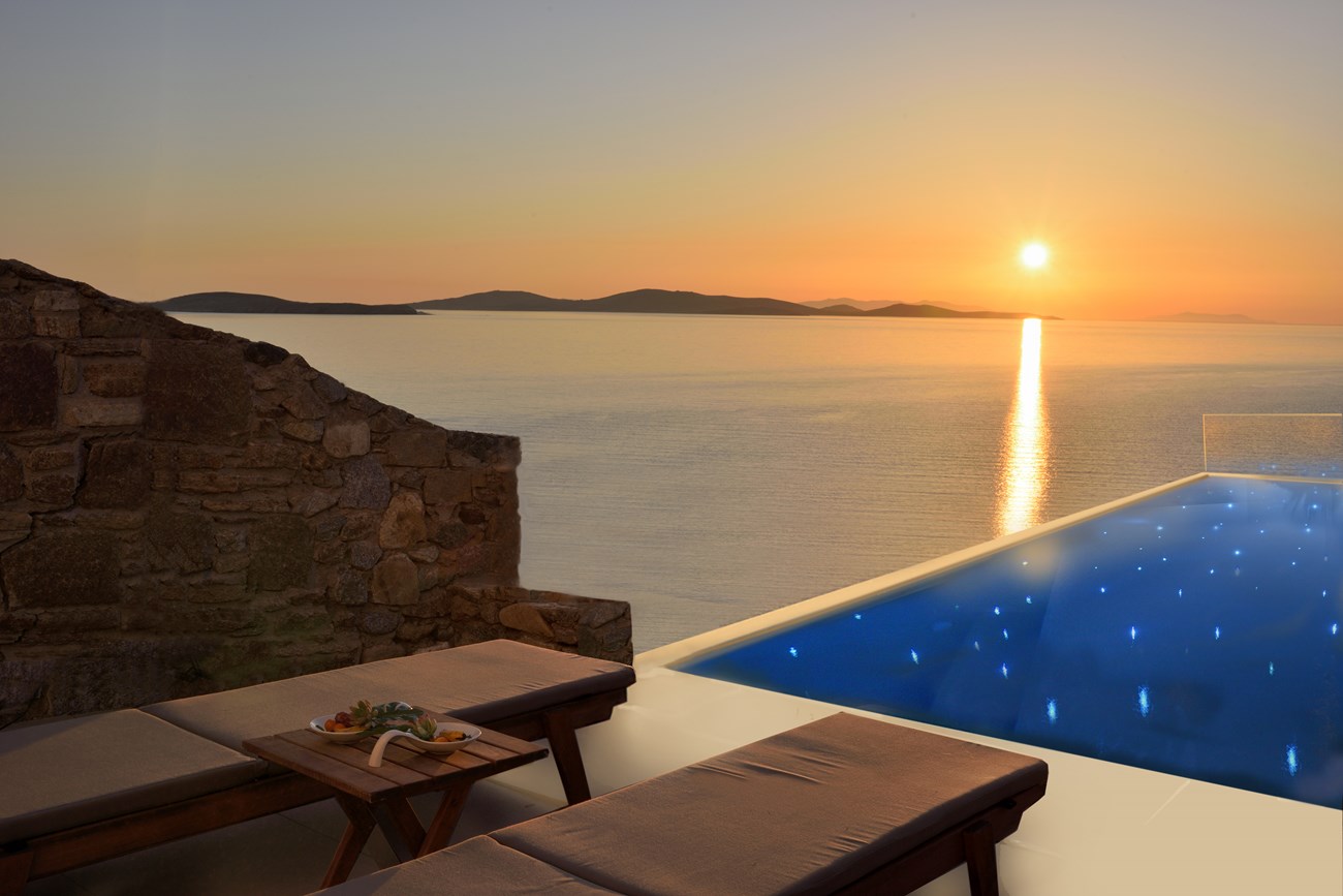 pool suites mykonos hotels